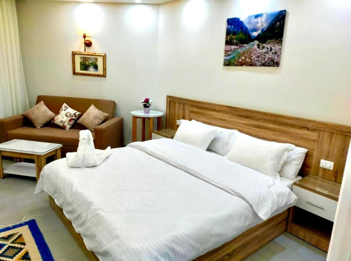 داخل كمباوند Apartment *